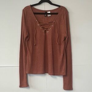 H&M divided light pink lightweight sweater. Size Small